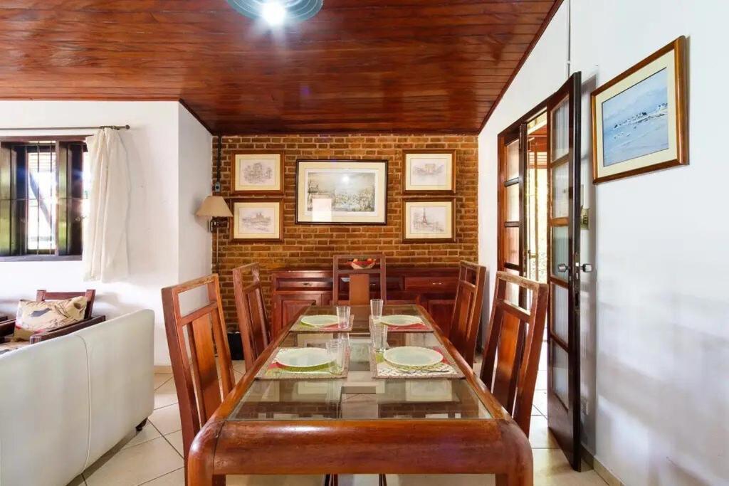 Bh4 - Bh4: Casa Com Piscina Ao Lado Da Praia Grande Ubatuba Exteriör bild