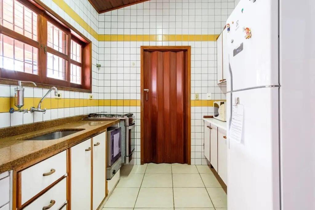 Bh4 - Bh4: Casa Com Piscina Ao Lado Da Praia Grande Ubatuba Exteriör bild
